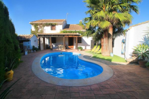 Гостиница Encantadora casa con piscina privada y chimenea  Падуль